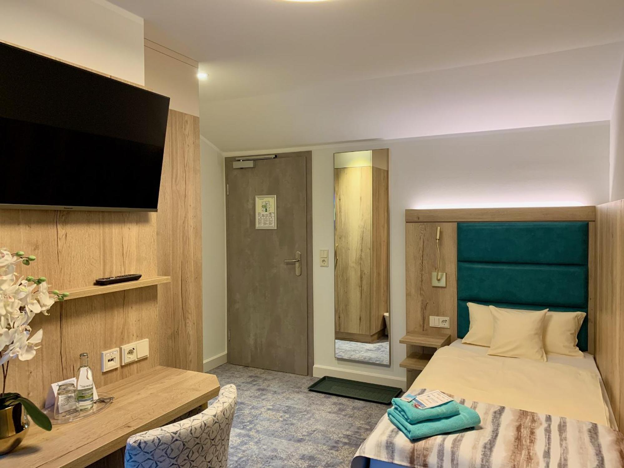 Frieden Hotel 4*
